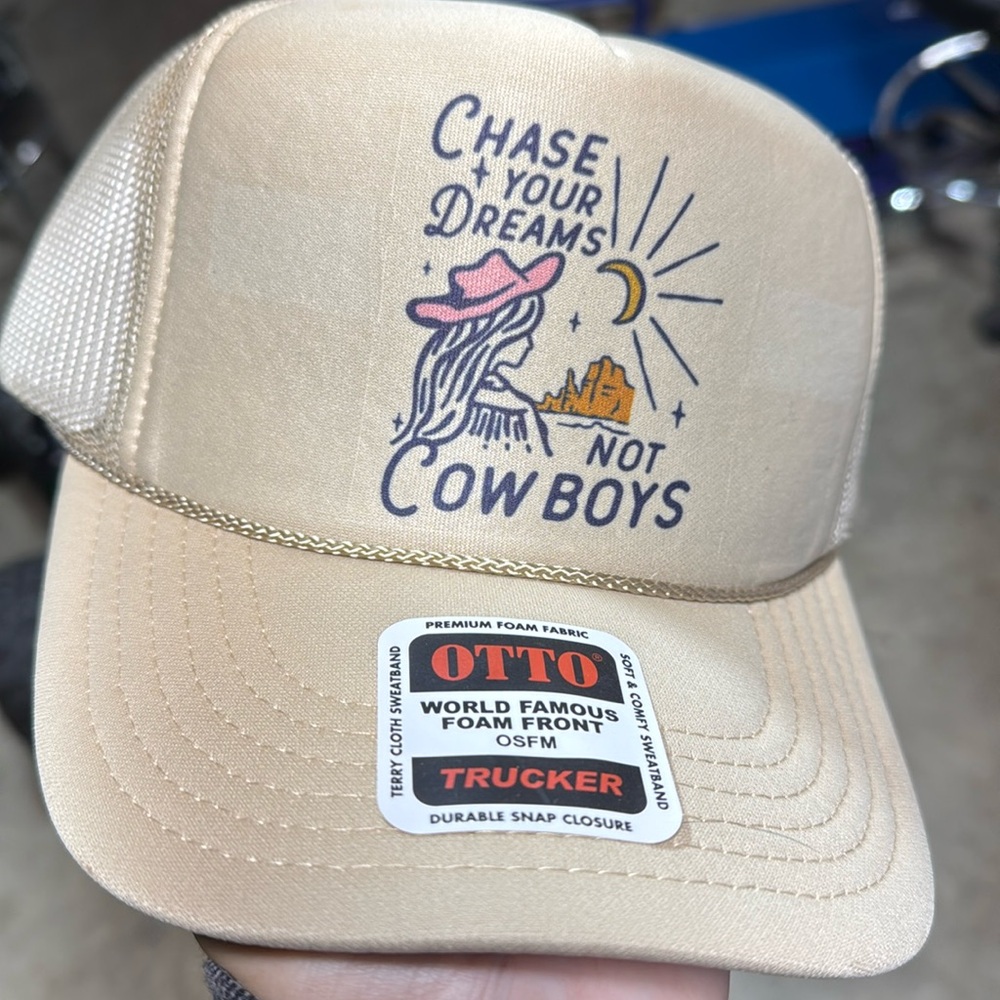 Trucker hat
